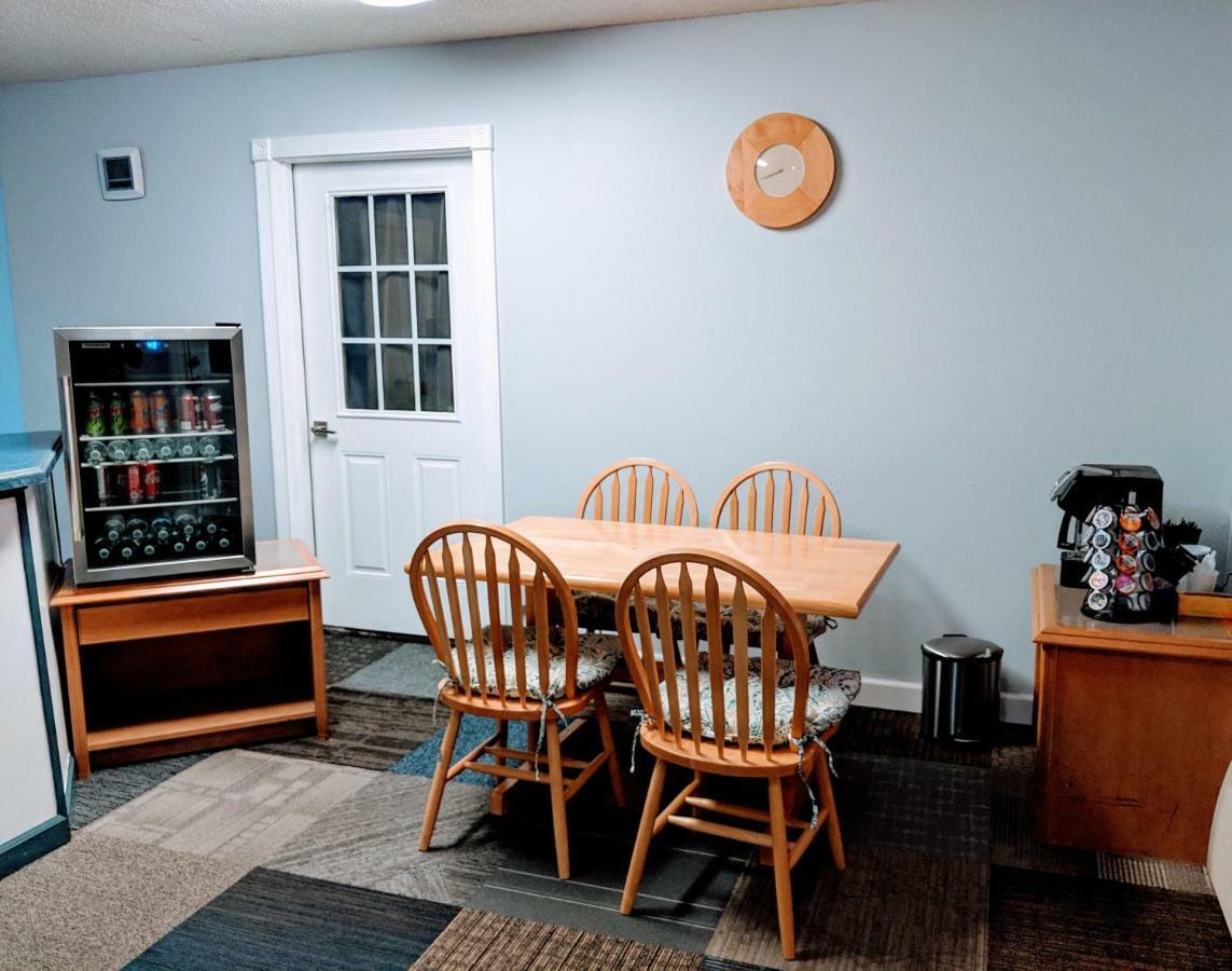 Executive Inn Thomson Екстериор снимка