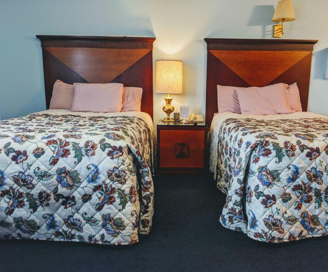 Executive Inn Thomson Екстериор снимка
