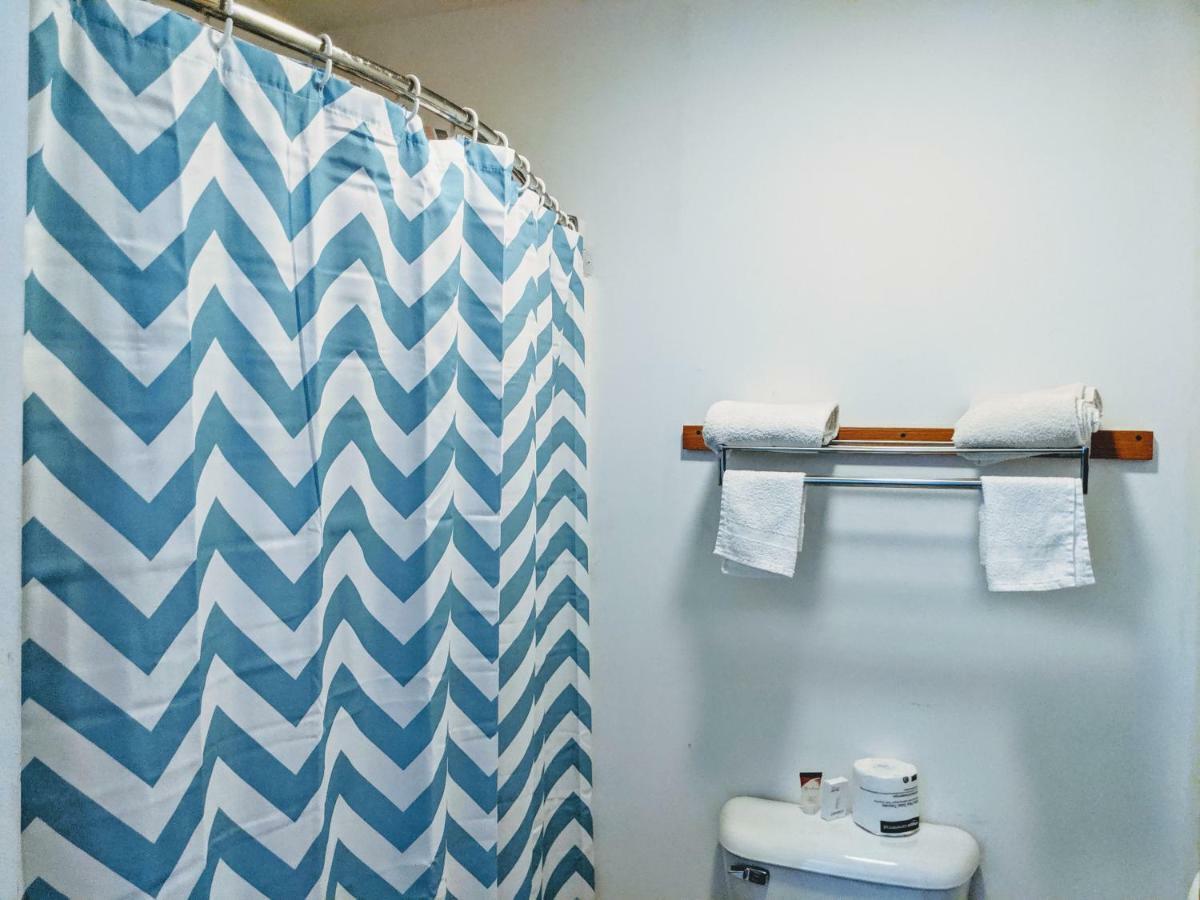 Executive Inn Thomson Екстериор снимка
