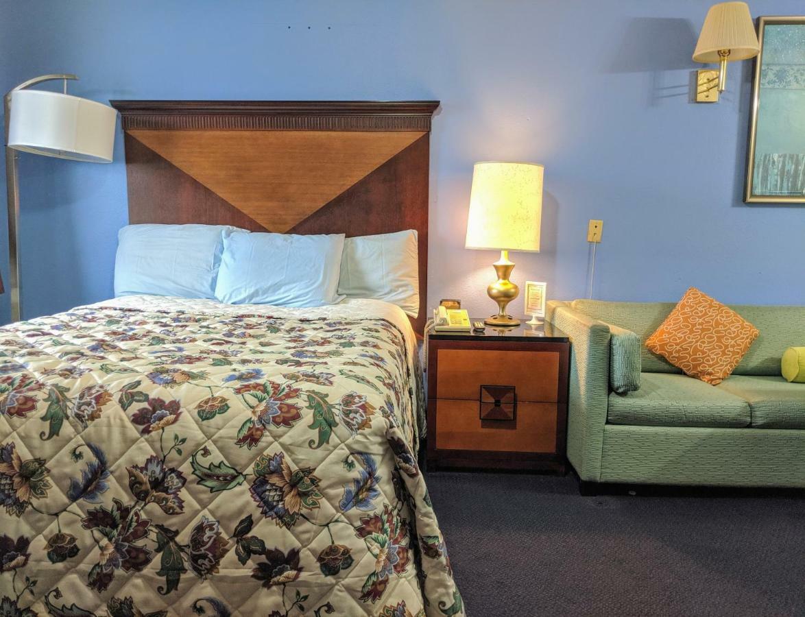 Executive Inn Thomson Екстериор снимка